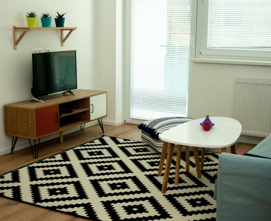 Studio Thalia Next To Metro Viena Exterior foto